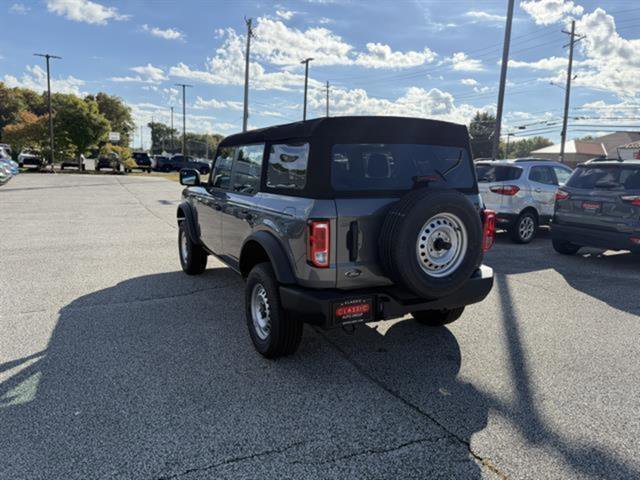 New 2025 Ford Bronco 4-Door image 3