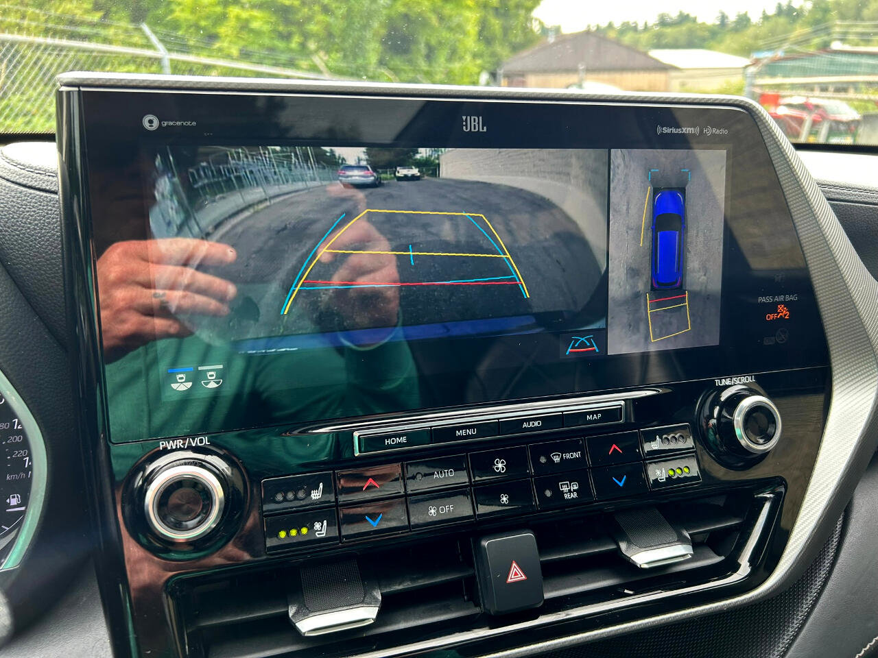 Used 2021 Toyota Highlander Platinum image 22