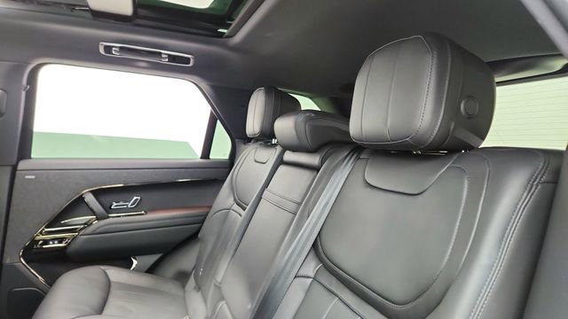 Used 2024 Land Rover Range Rover Sport Dynamic SE image 29