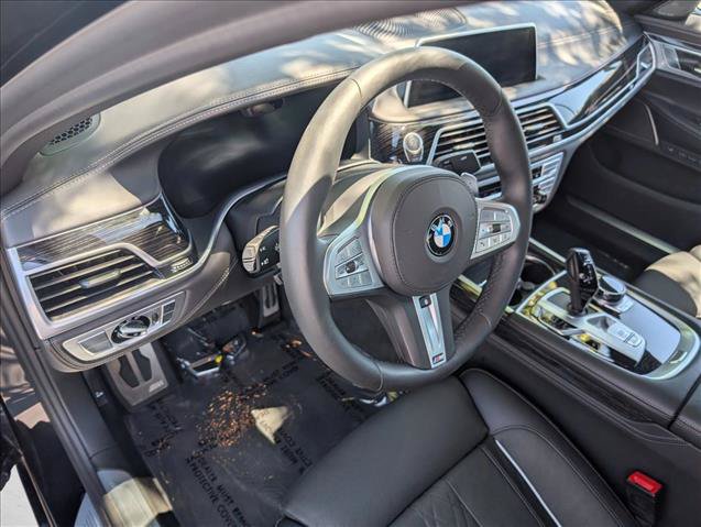 Used 2021 BMW 750i xDrive w/ Executive Package AWD/4WD image 12