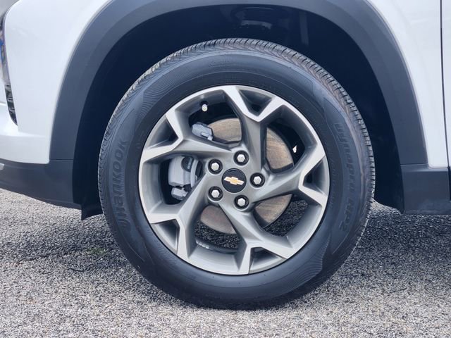 Used 2025 Chevrolet Trax LT FWD image 10