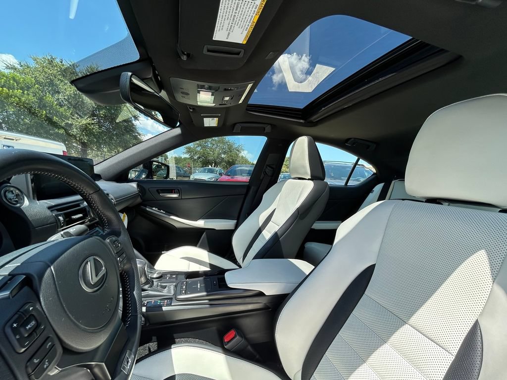 Used 2024 Lexus IS 500 RWD image 12