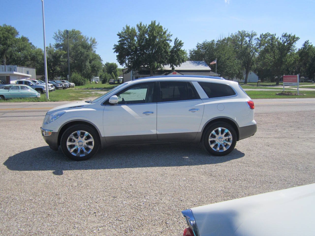 Used 2012 Buick Enclave Premium AWD/4WD image 1