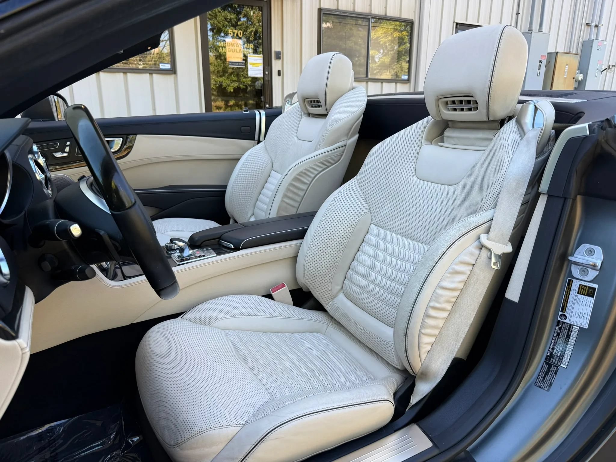 Used 2014 Mercedes-Benz SL 550 w/ Sport Wheel Package image 24