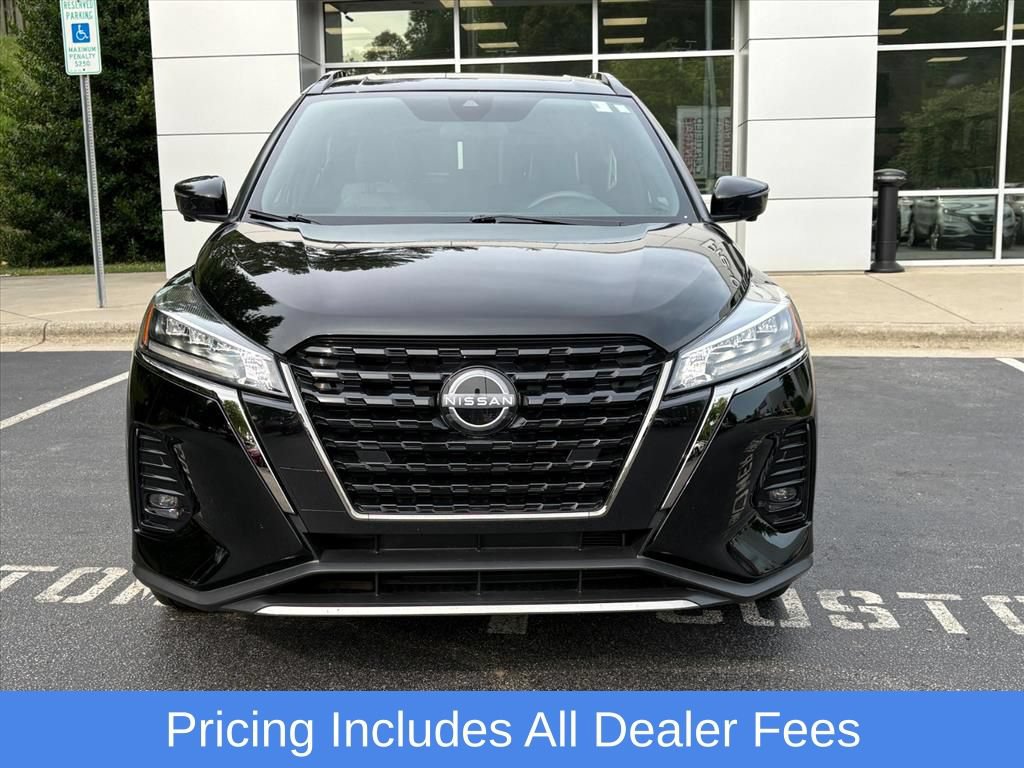 Used 2024 Nissan Kicks SR w/ SR Premium Package FWD image 4
