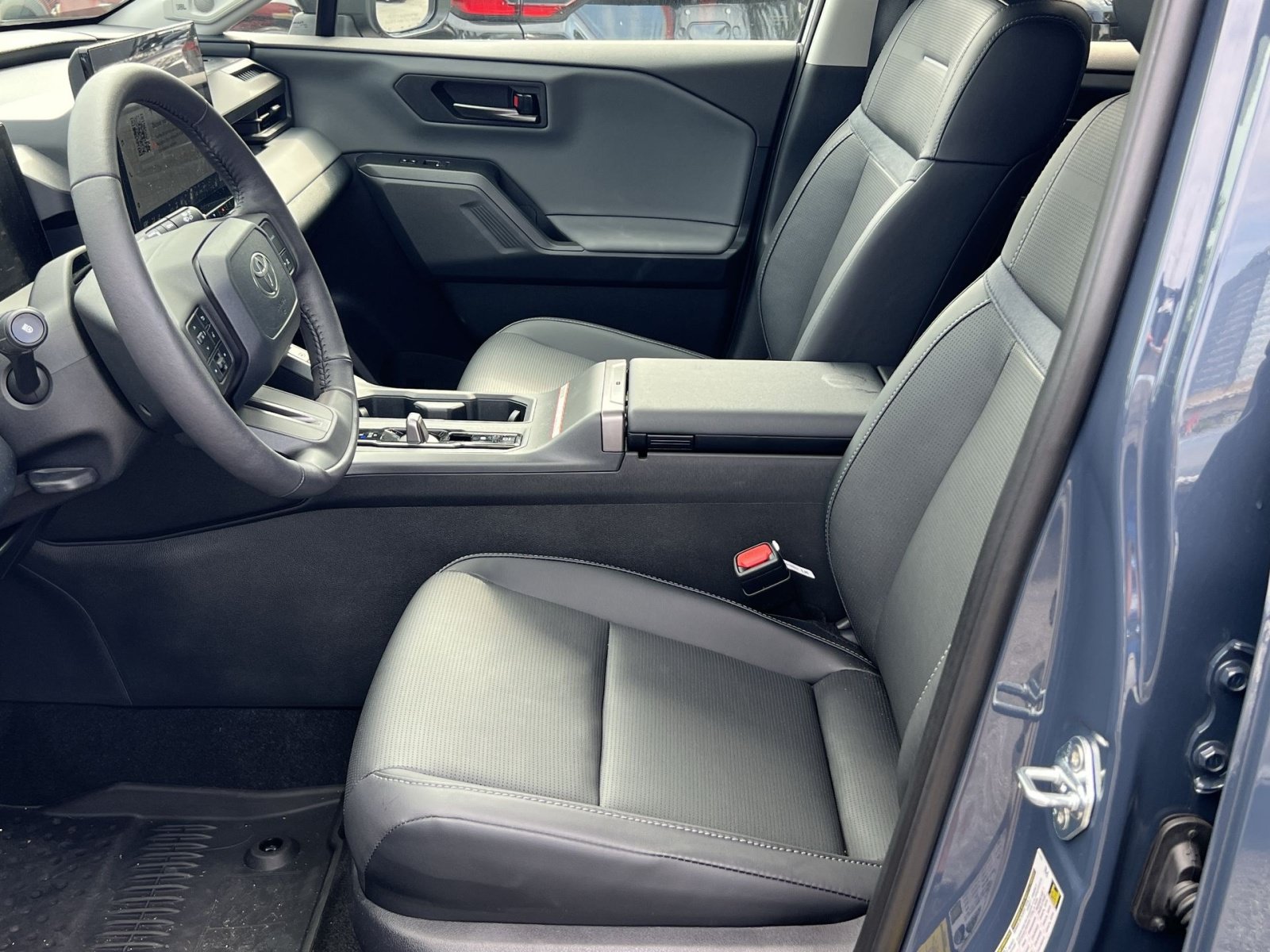 Used 2026 Toyota RAV4 Limited AWD/4WD image 11