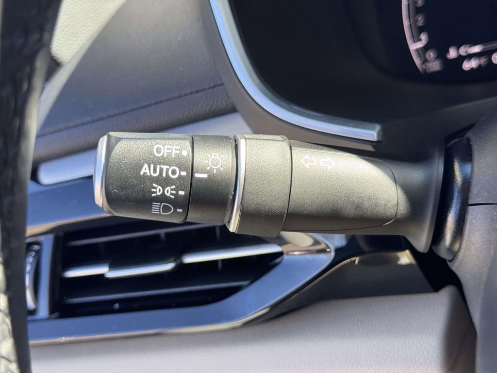 Certified 2023 Acura MDX SH-AWD image 23