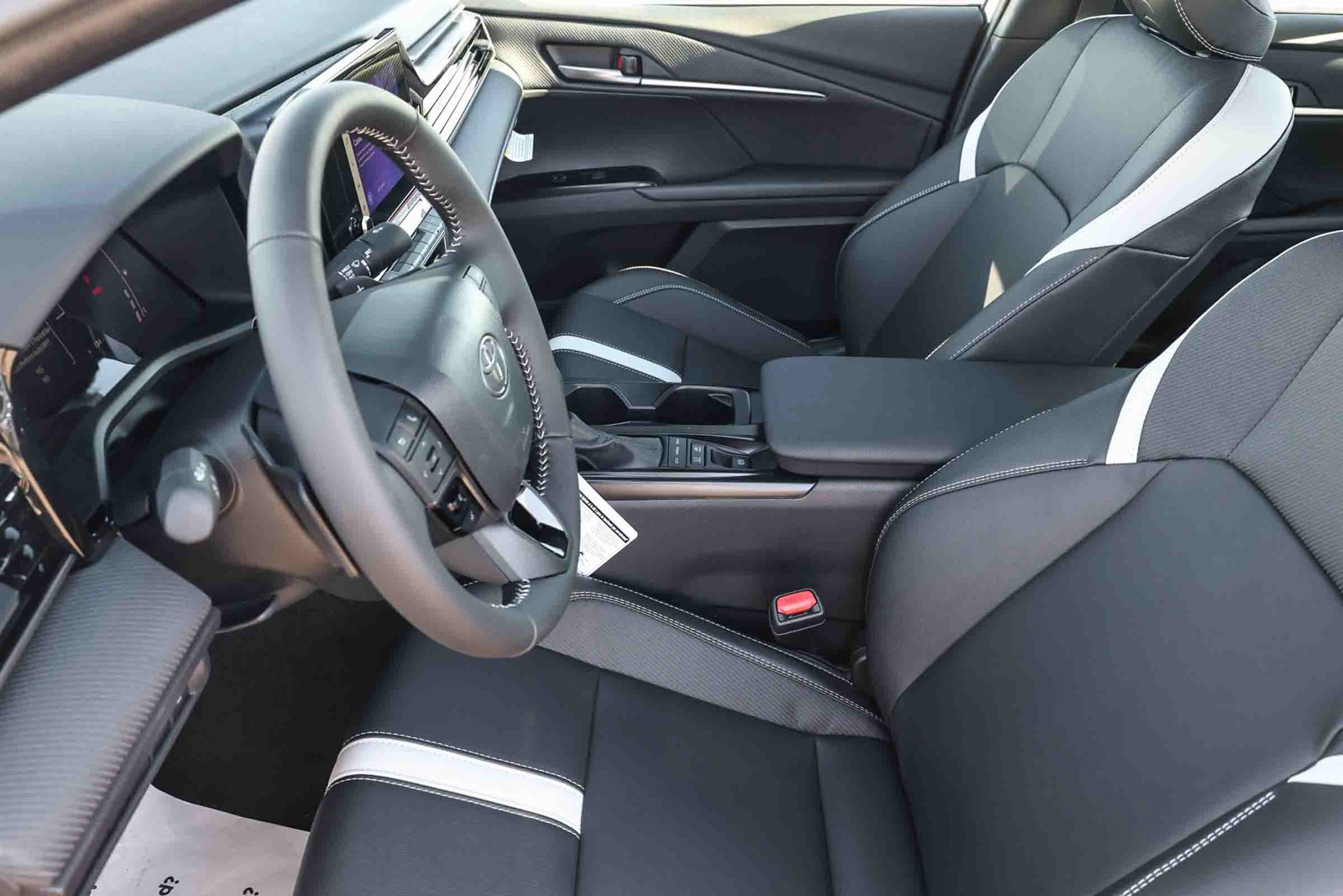 New 2026 Toyota Camry SE w/ Convenience Package FWD image 14