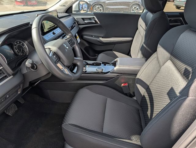 New 2026 Mitsubishi Outlander ES AWD/4WD image 4