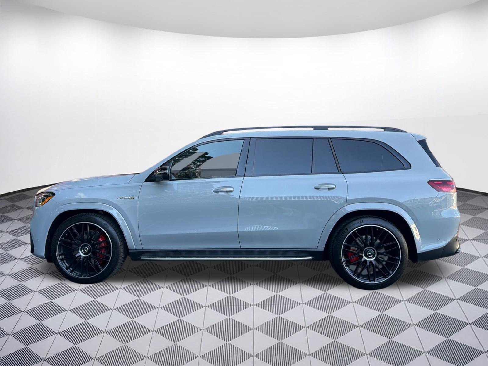 Used 2026 Mercedes-Benz GLS 63 AMG 4MATIC image 2