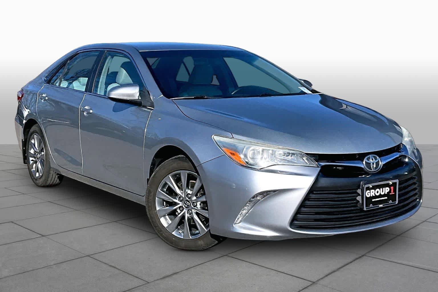 Used 2015 Toyota Camry XLE FWD image 3