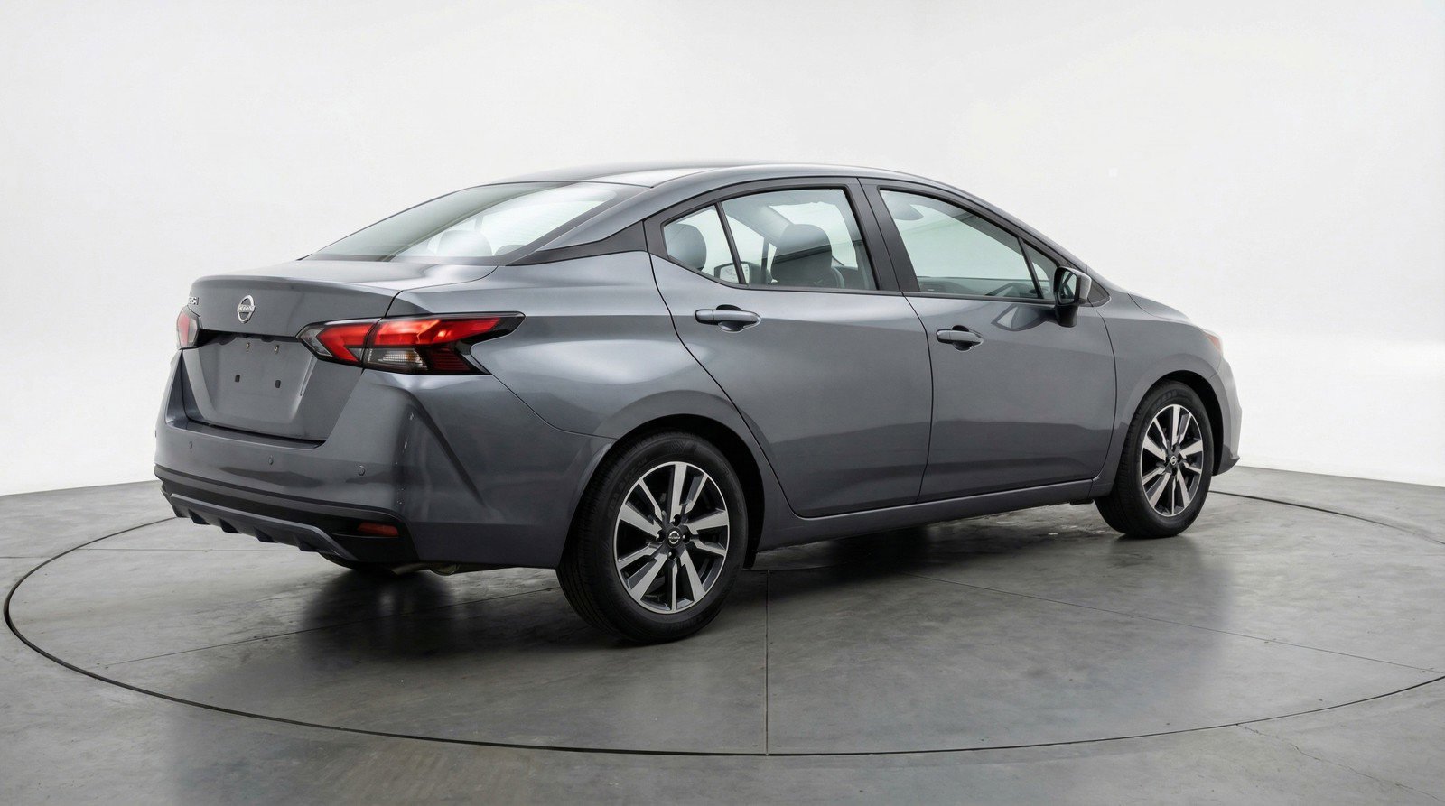 Used 2025 Nissan Versa SV FWD image 9