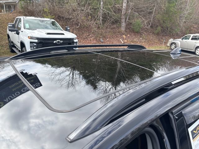 Used 2024 GMC Terrain AT4 w/ Tech Package image 12