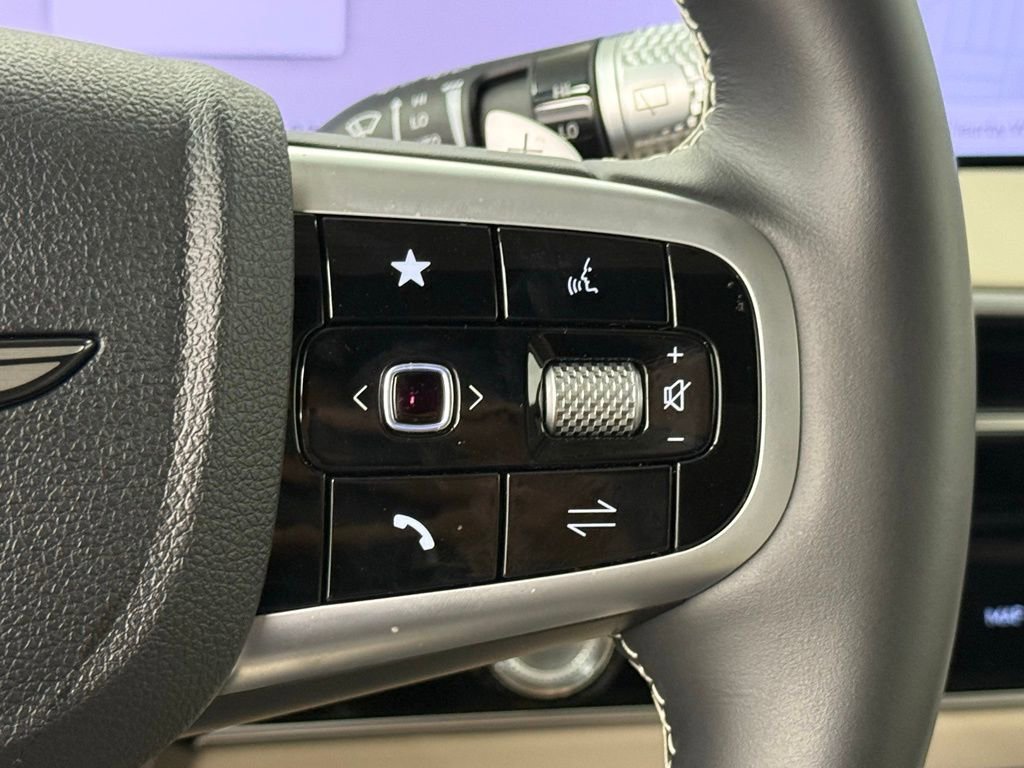 Used 2026 Genesis GV70 2.5T Advanced image 24