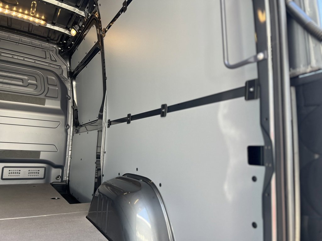 New 2025 Mercedes-Benz Sprinter 2500 image 18