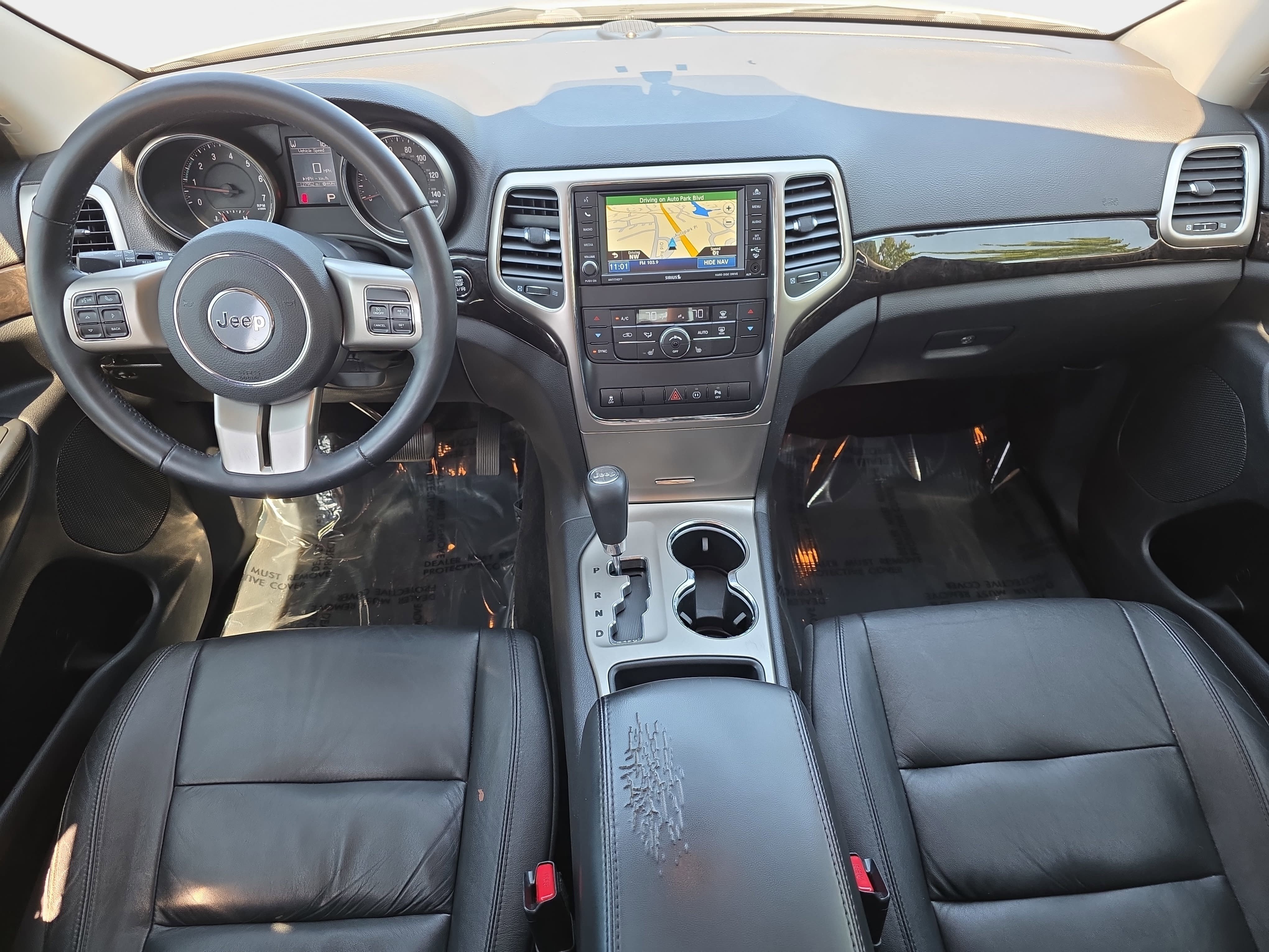 Used 2012 Jeep Grand Cherokee Laredo AWD/4WD image 9