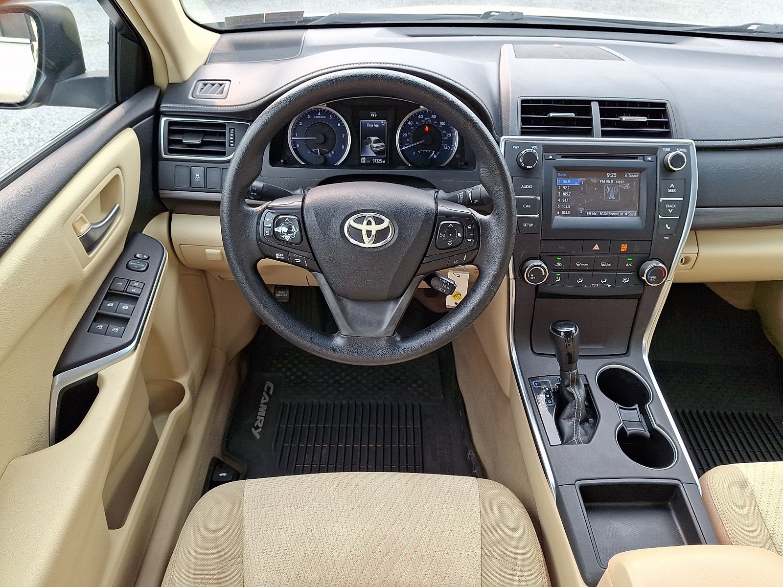 Used 2016 Toyota Camry LE FWD image 12