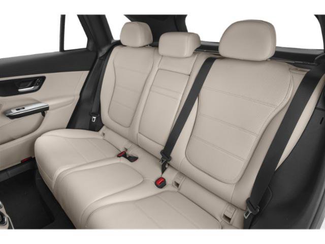 Used 2024 Mercedes-Benz GLC 300 4MATIC image 13