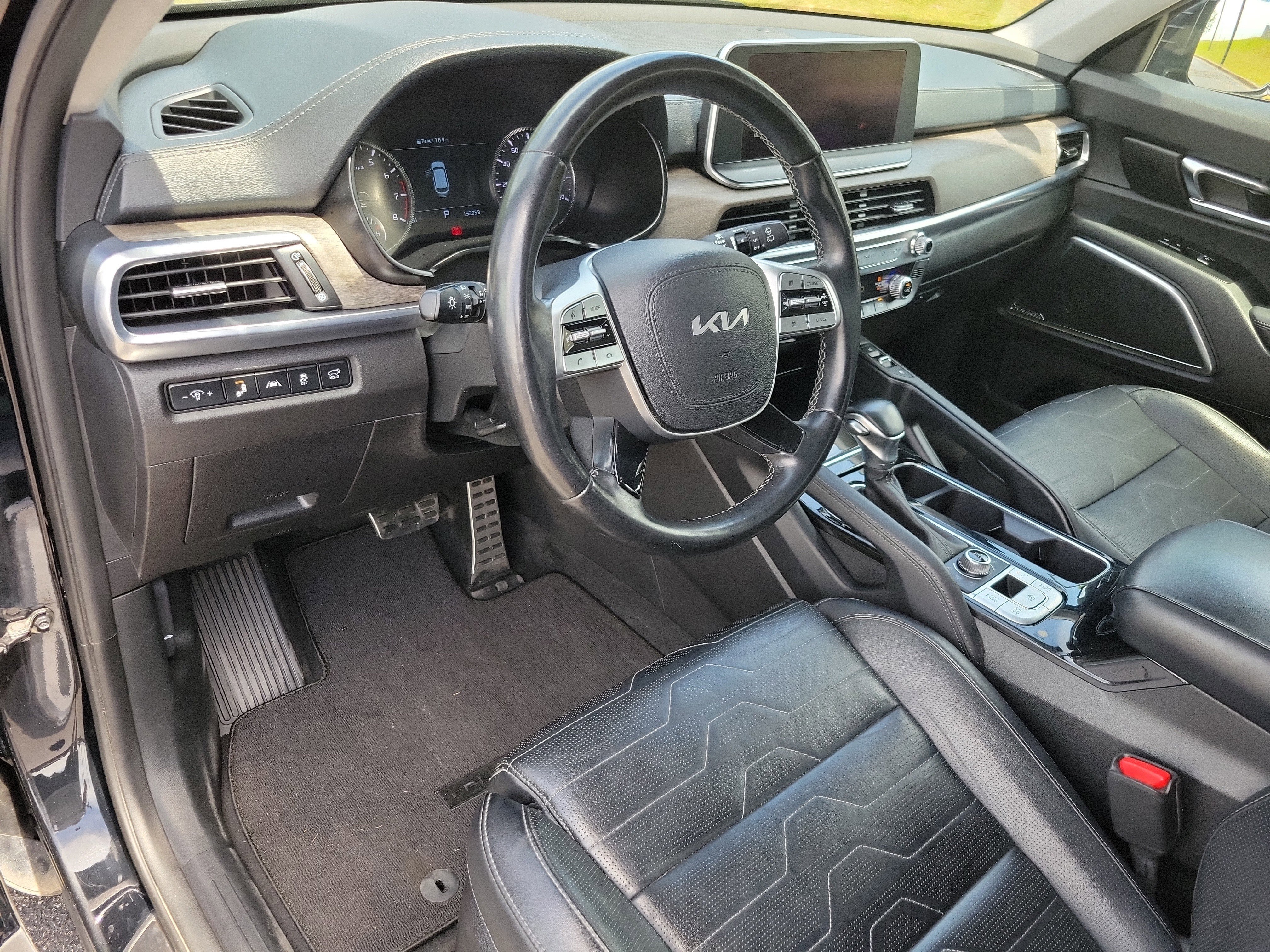 Used 2022 Kia Telluride SX w/ SX Prestige Package AWD/4WD image 3