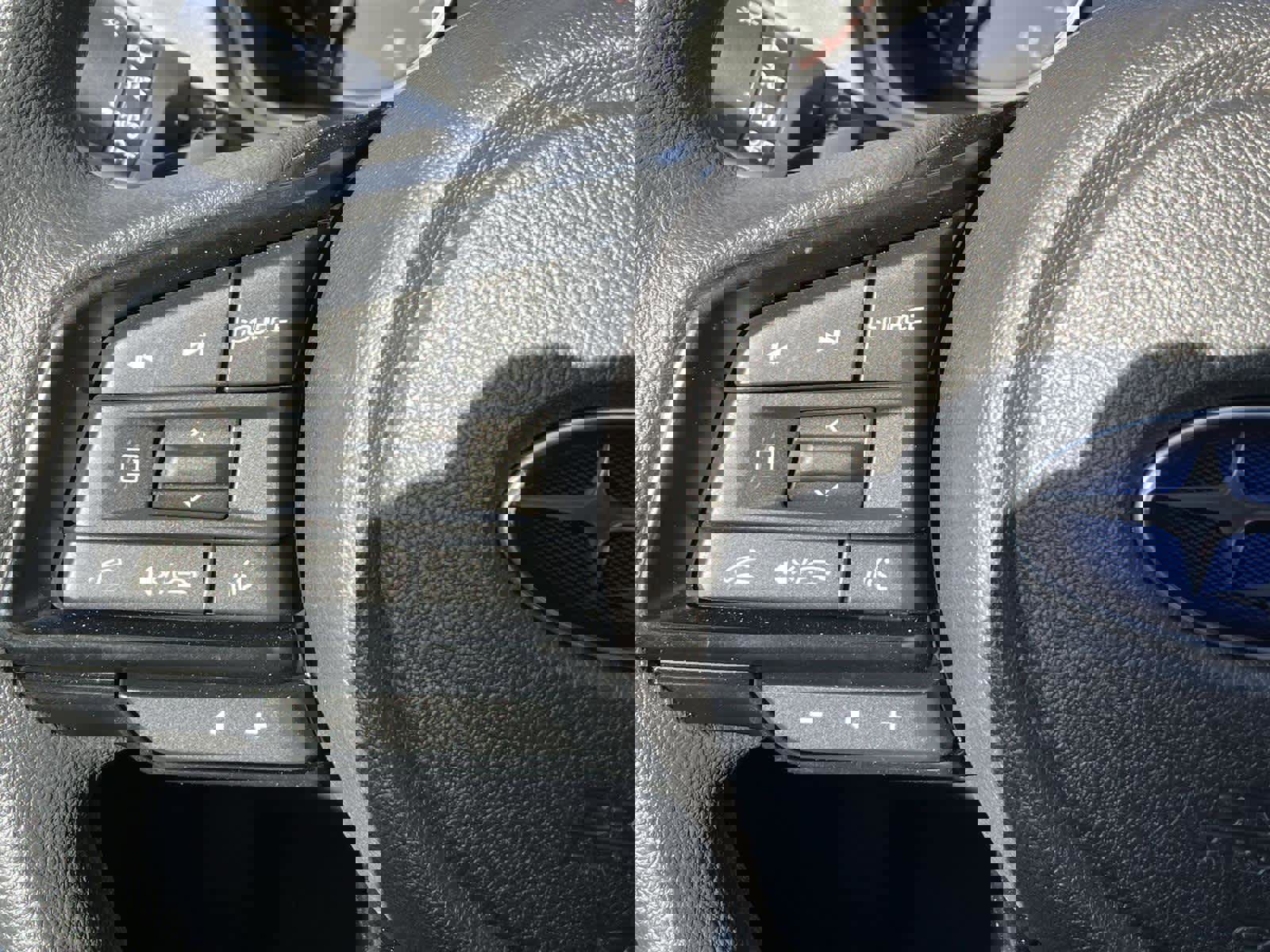 Used 2025 Subaru Crosstrek 2.0i Premium image 28