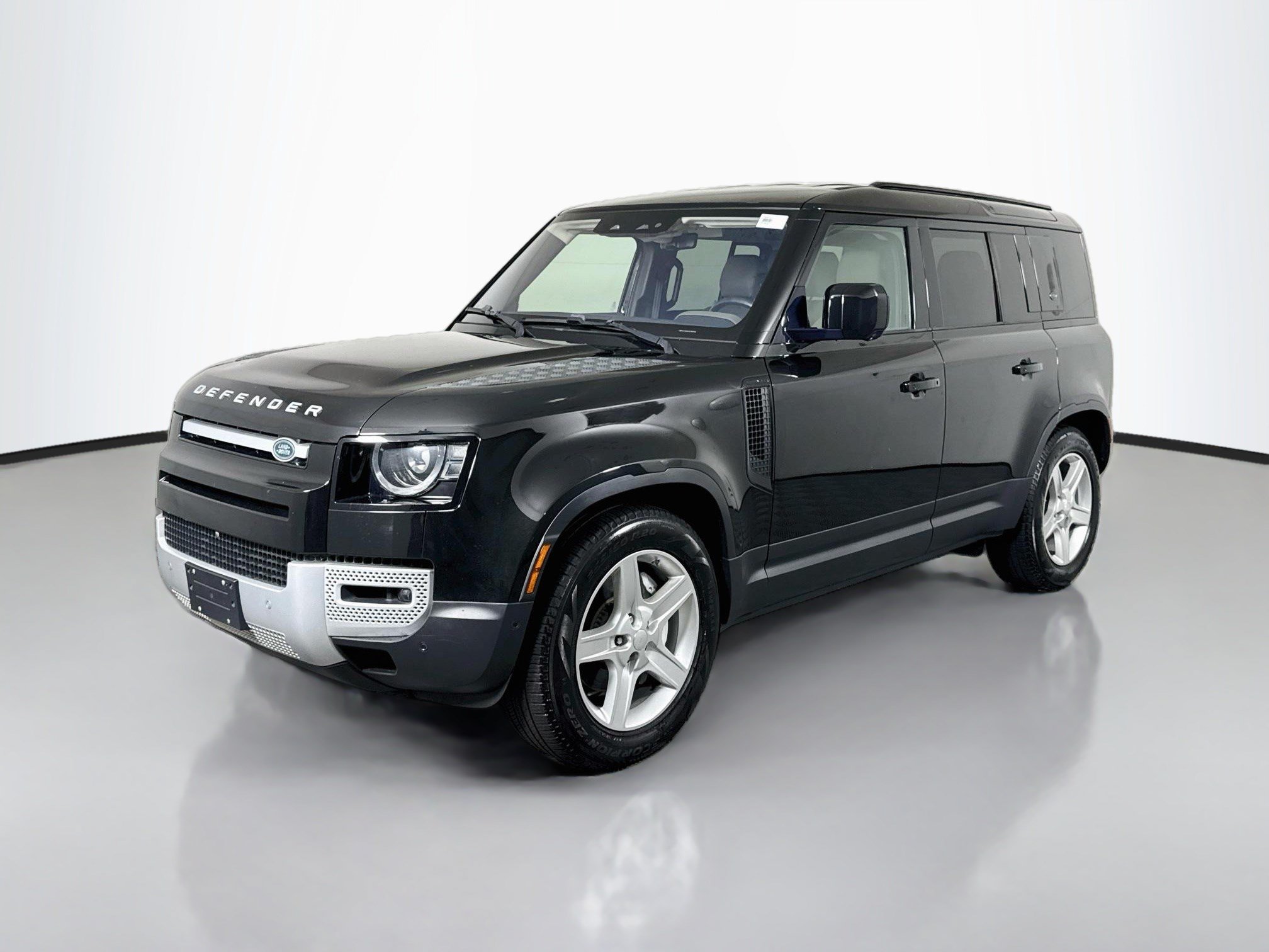 Used 2020 Land Rover Defender 110 SE AWD/4WD image 4