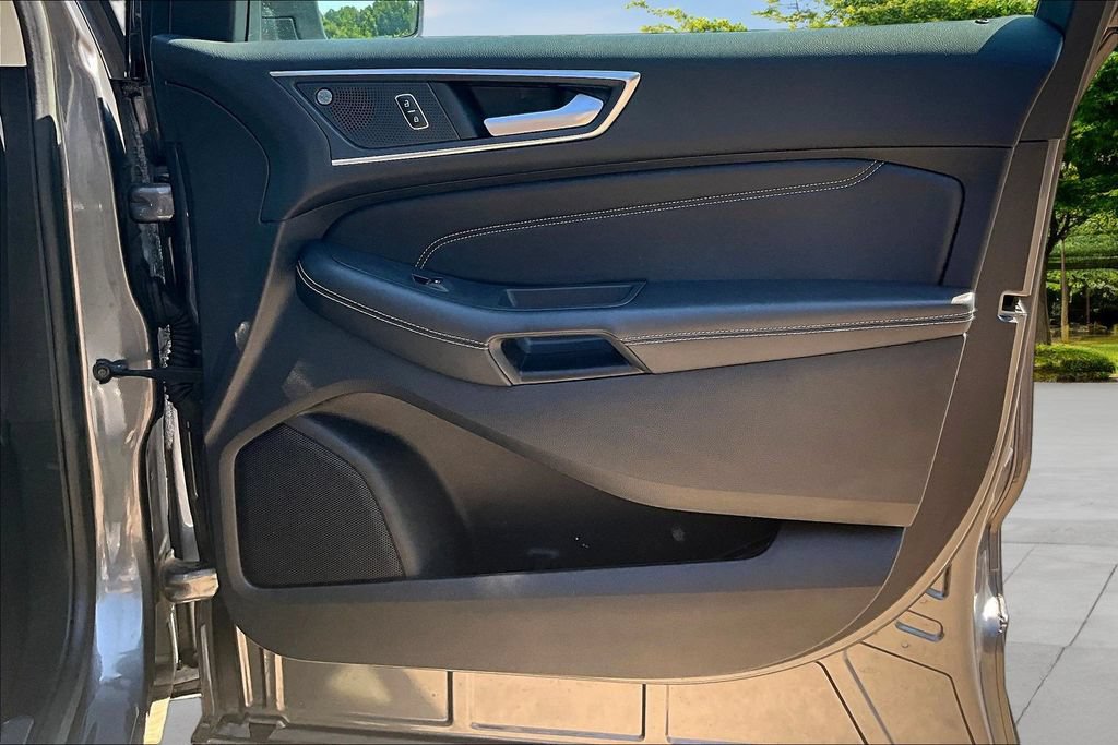 Used 2021 Ford Edge Titanium w/ Cargo Accessory Package FWD image 24