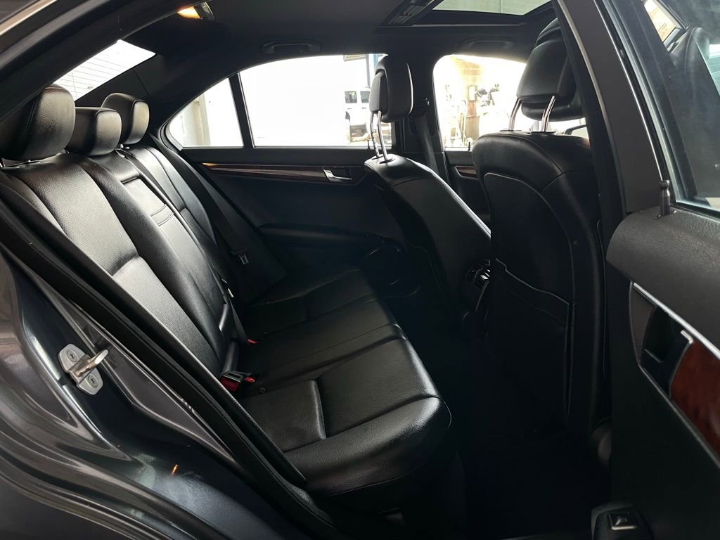 Used 2011 Mercedes-Benz C 300 4MATIC Sedan image 17