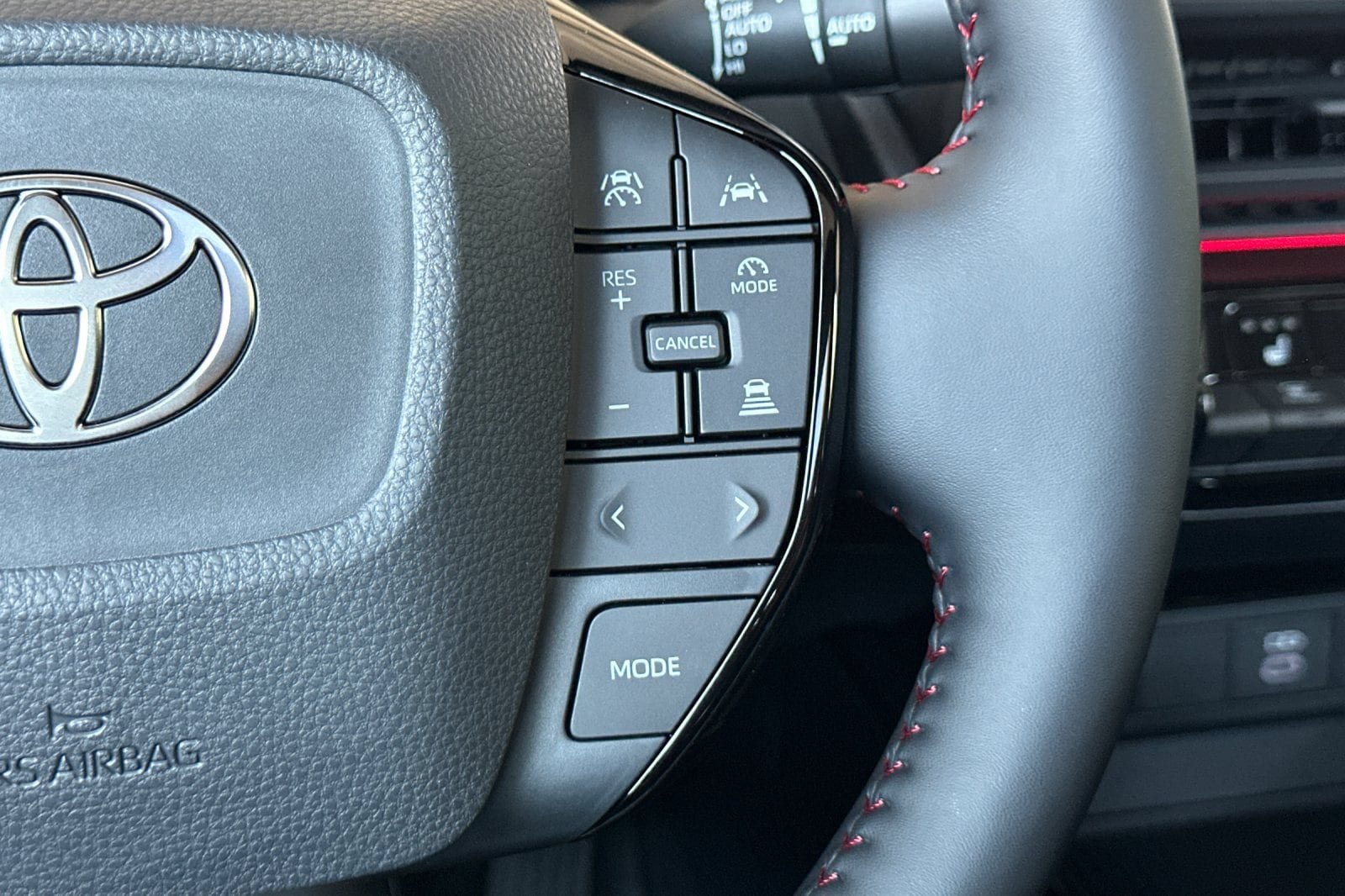 New 2026 Toyota Prius Plug-In Hybrid FWD image 28