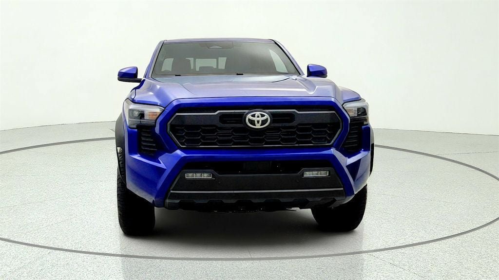 Used 2024 Toyota Tacoma TRD Off-Road w/ TRD Off Road Upgrade Package AWD/4WD image 2