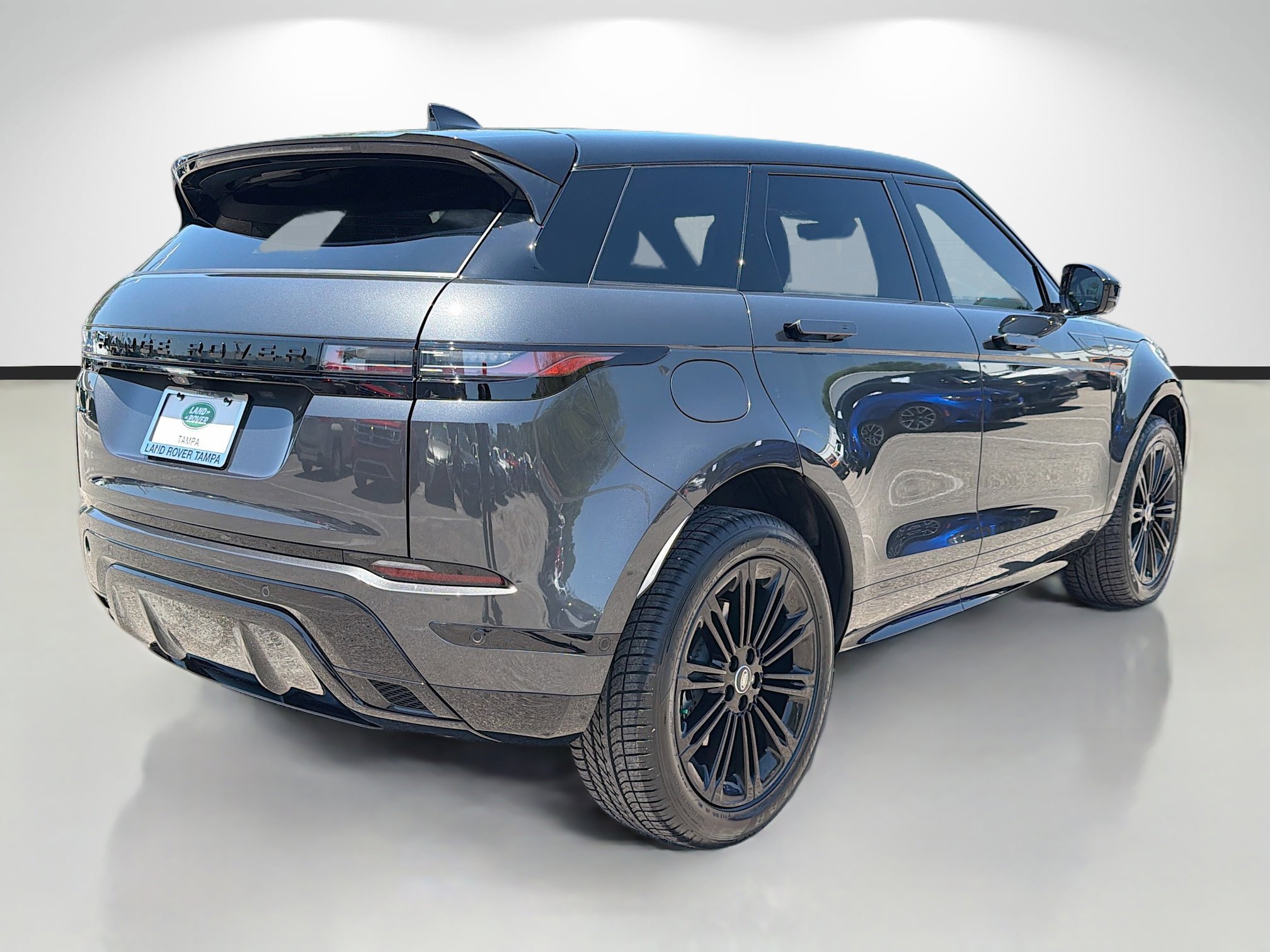 Used 2025 Land Rover Range Rover Evoque Dynamic SE AWD/4WD image 5