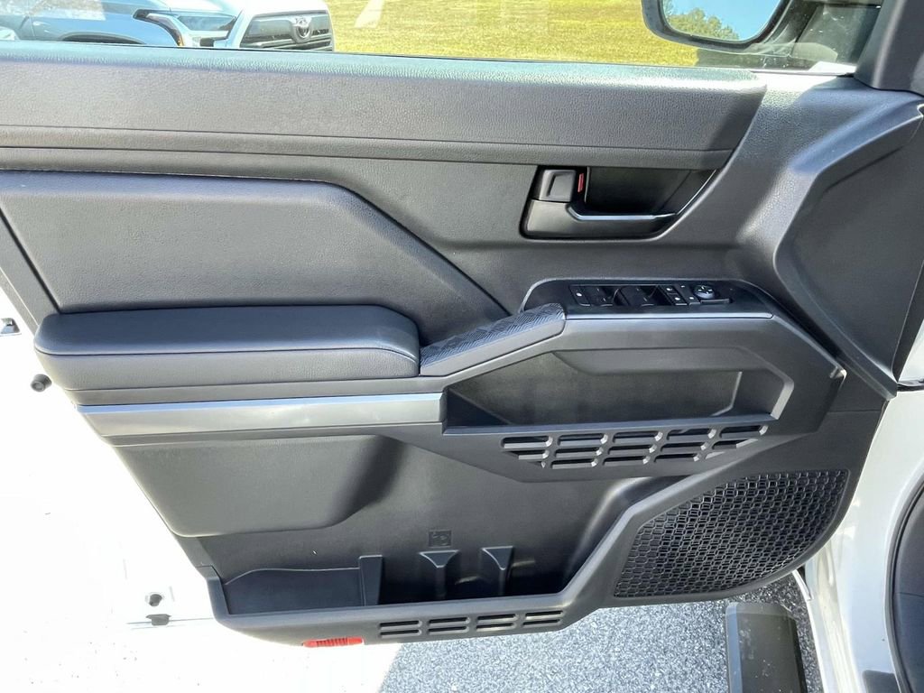 Used 2025 Toyota Tacoma SR5 image 18