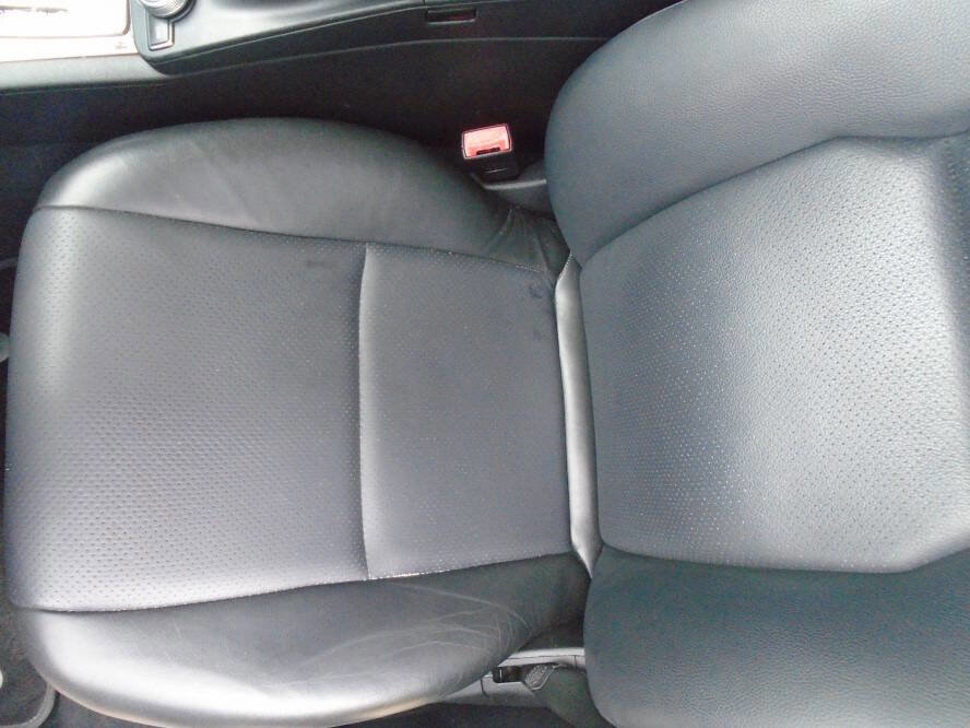 Used 2011 Mercedes-Benz GLK 350 4MATIC image 17