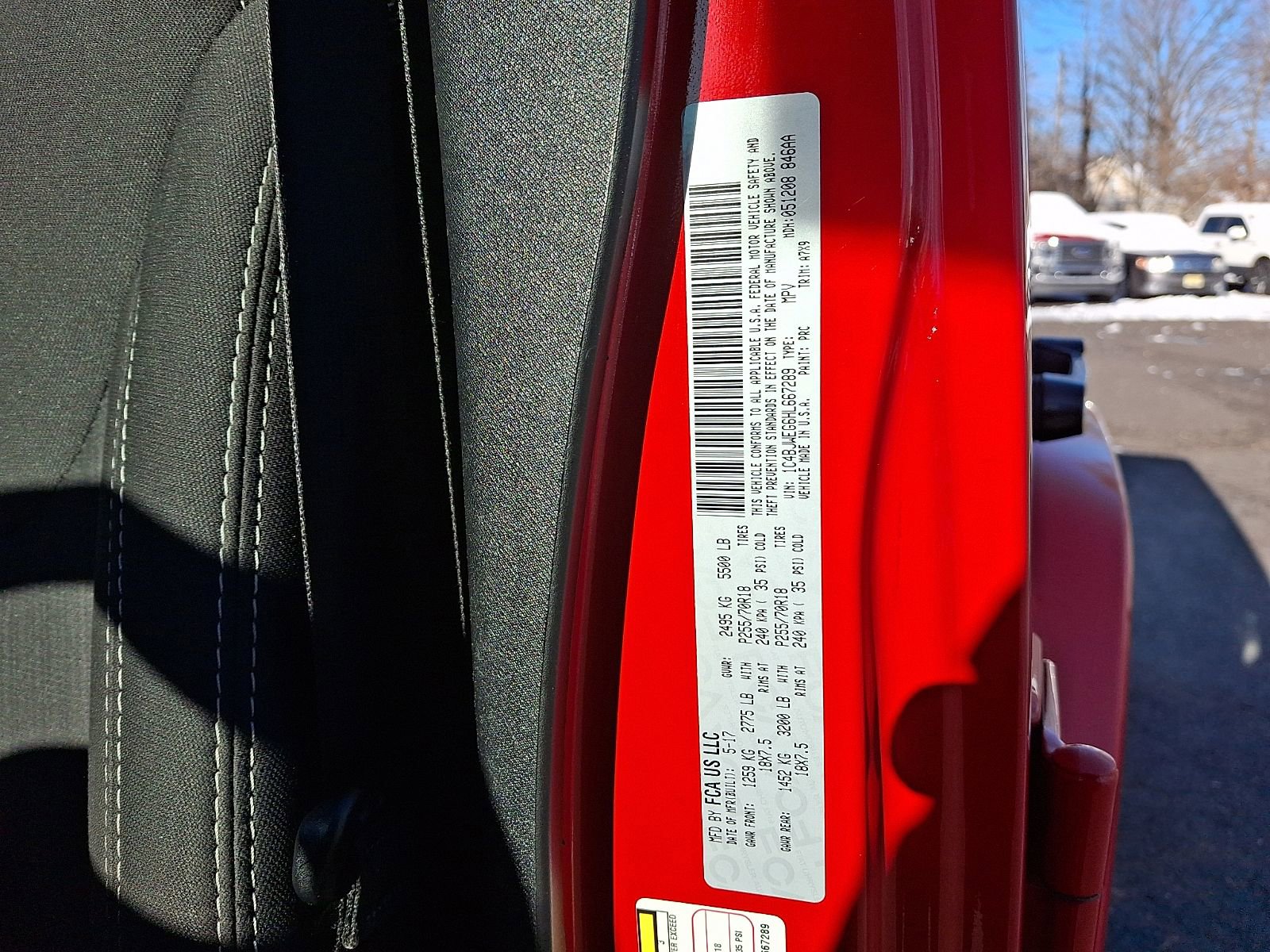 Used 2017 Jeep Wrangler Unlimited Sahara w/ Connectivity Group image 26