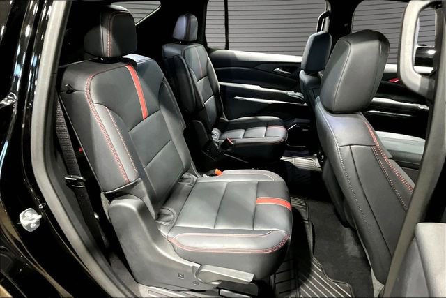Used 2024 Chevrolet Traverse RS w/ LPO, Floor Liner Package FWD image 22