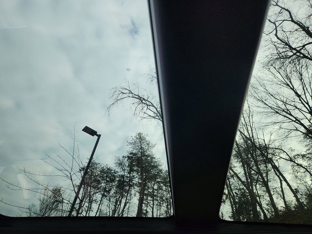 New 2025 Land Rover Range Rover SE image 27