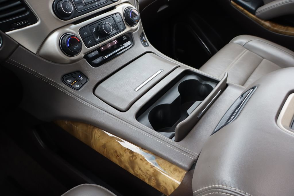 Used 2017 GMC Yukon XL Denali w/ Open Road Package image 28