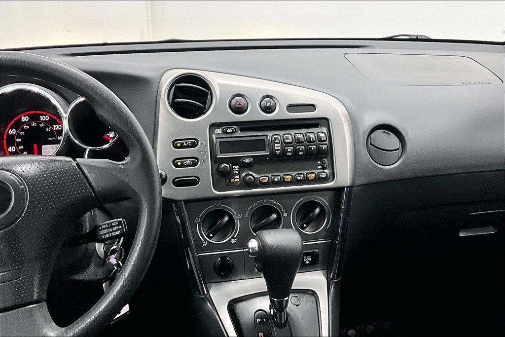 Used 2004 Pontiac Vibe w/ Moon And Tunes Value Package FWD image 6