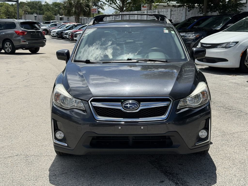 Used 2017 Subaru Crosstrek 2.0i Premium AWD/4WD image 3