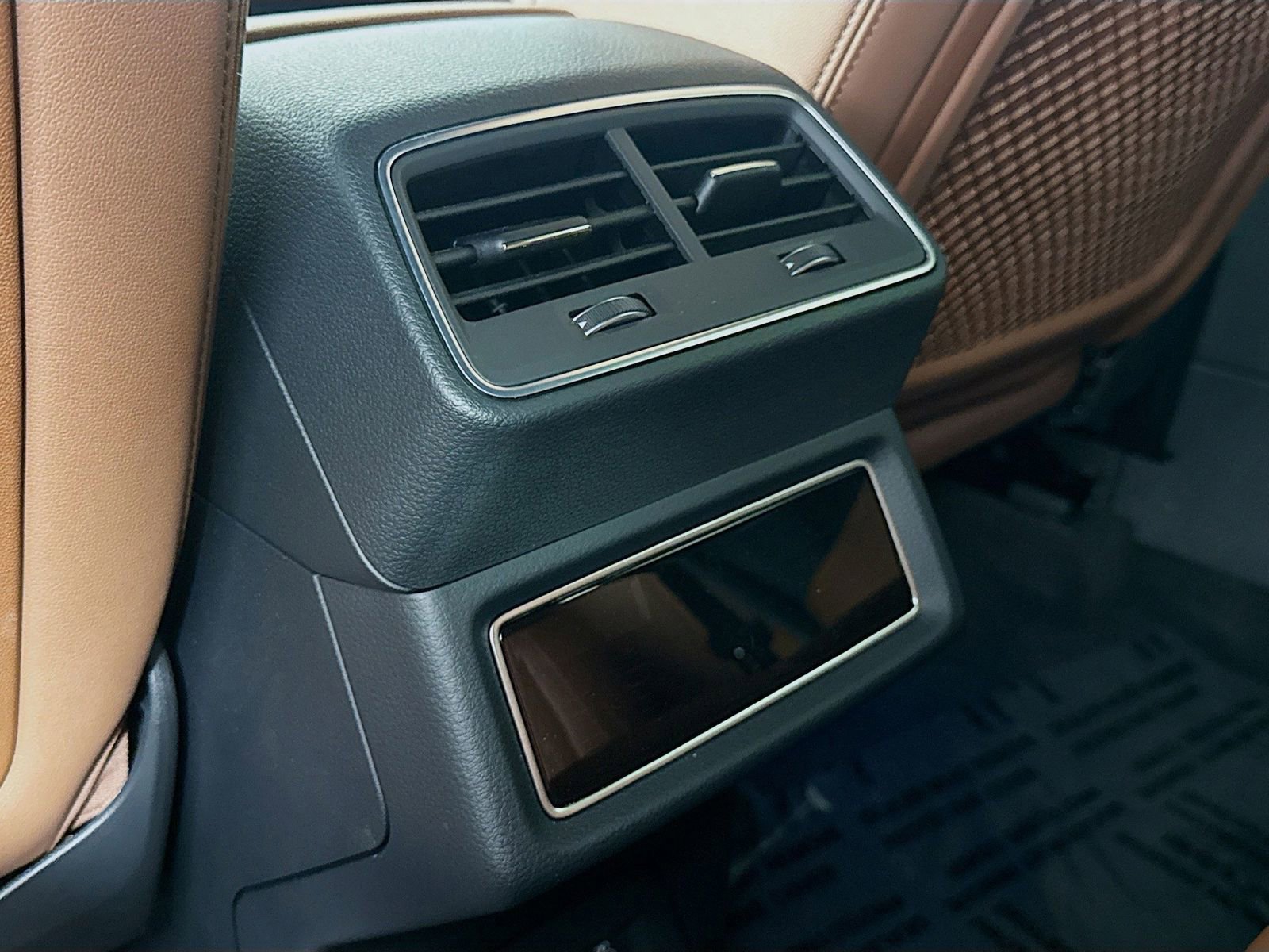 Certified 2023 Audi e-tron Premium w/ Convenience Plus Package image 24