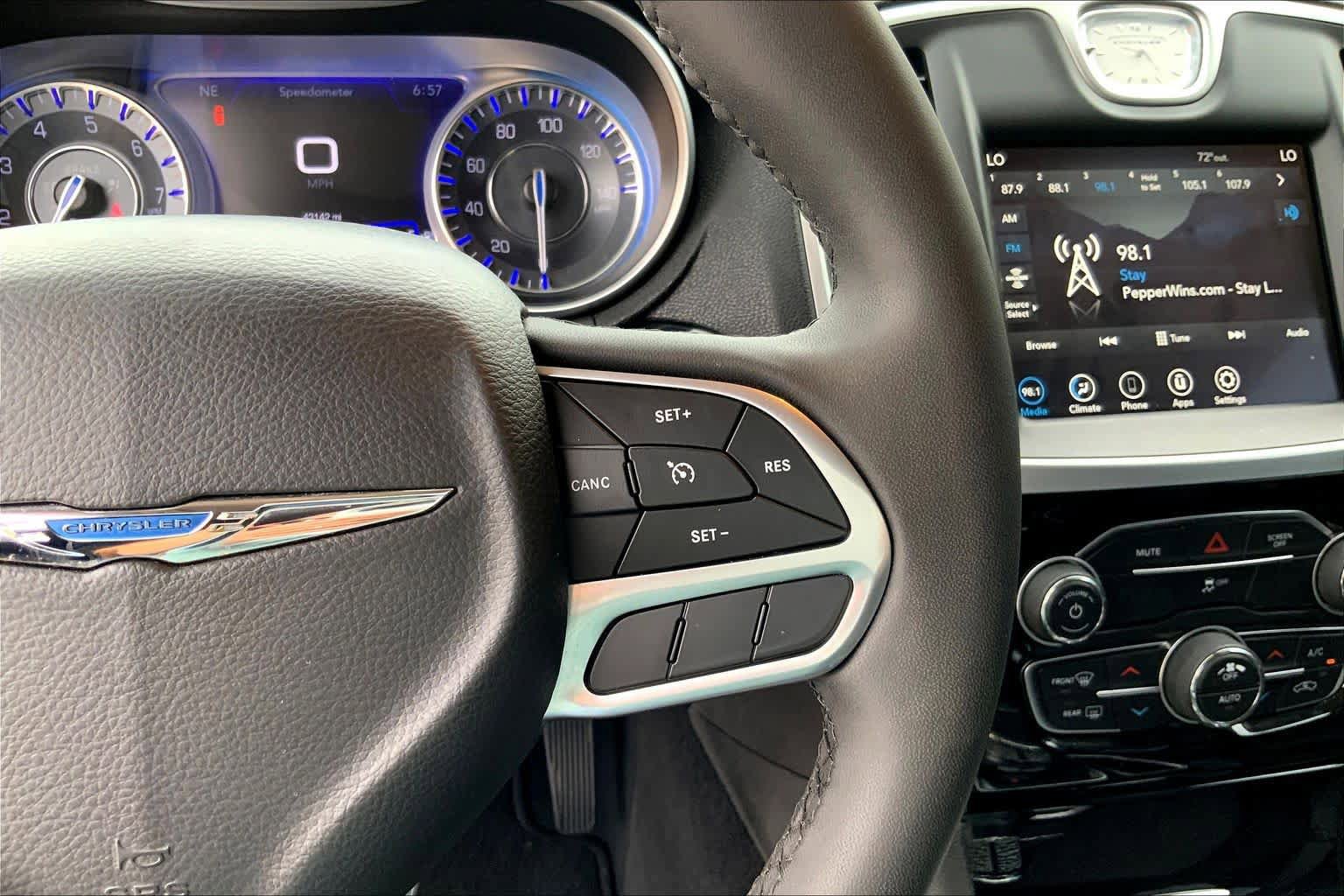 Used 2023 Chrysler 300 Touring w/ Sport Appearance Package RWD image 23