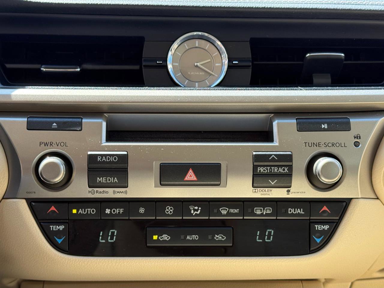 Used 2013 Lexus ES 300h w/ Luxury Pkg image 23