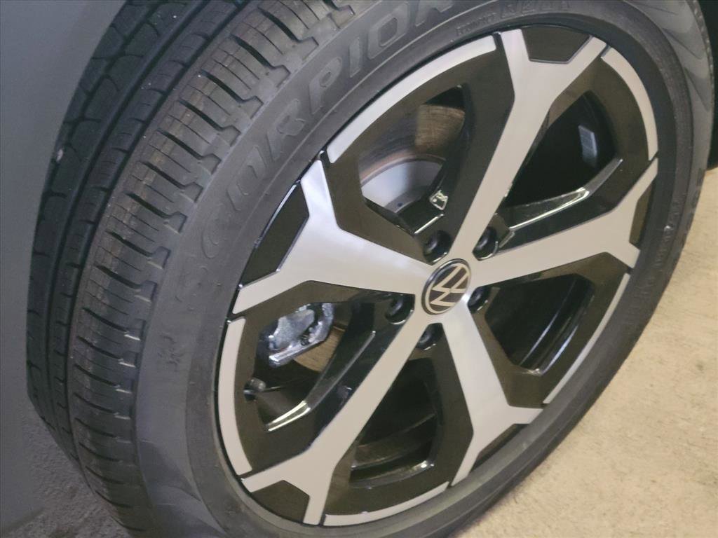 New 2026 Volkswagen Tiguan SE image 10