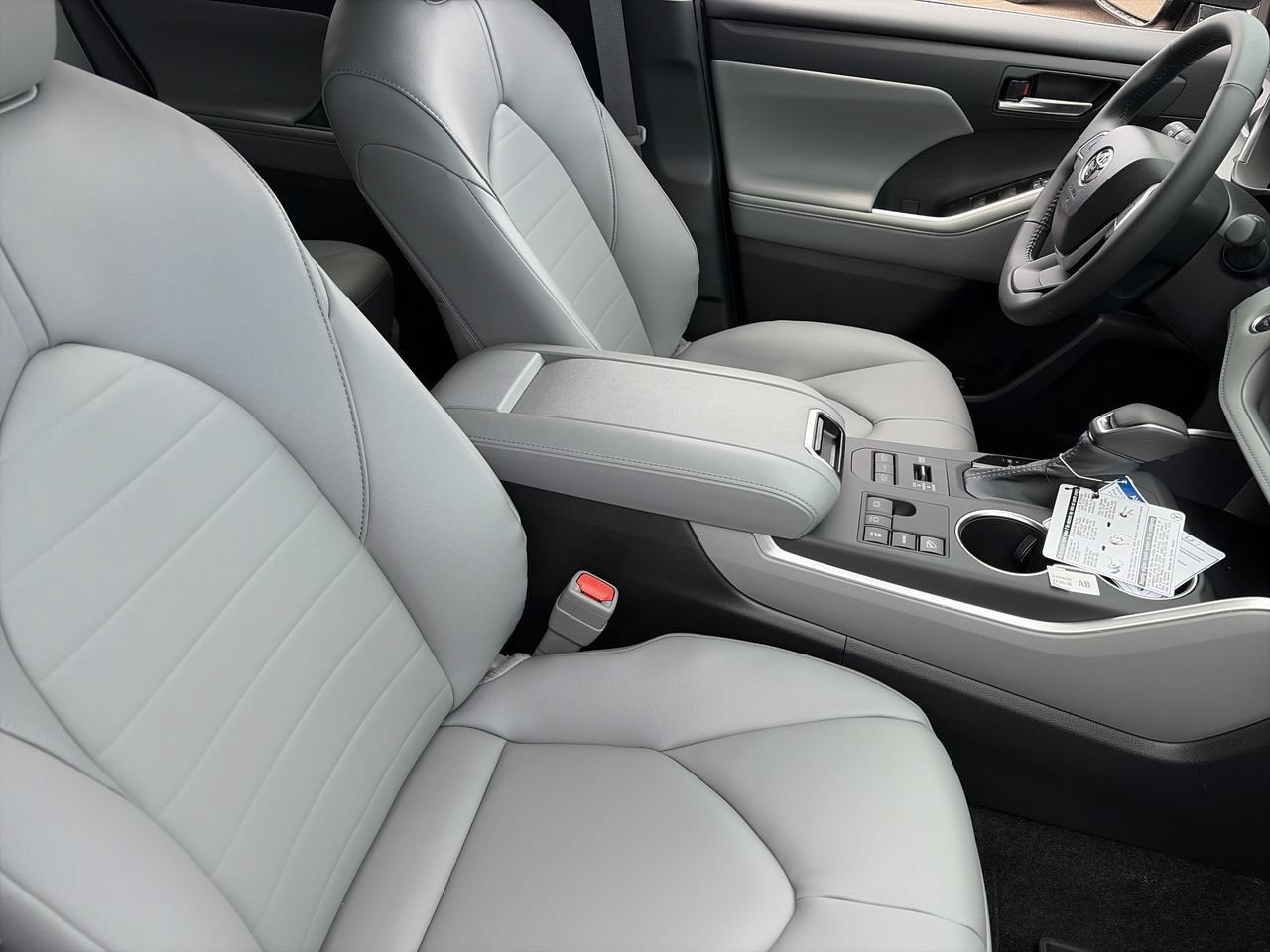 New 2026 Toyota Highlander XLE AWD/4WD image 23