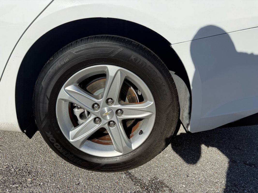 Used 2024 Chevrolet Malibu LS w/ Driver Confidence Package FWD image 9