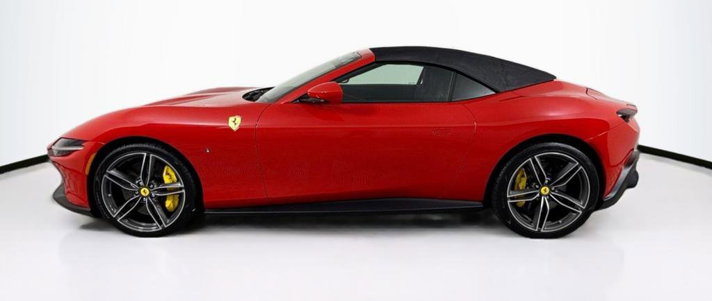 Used 2024 Ferrari Roma Spider image 3