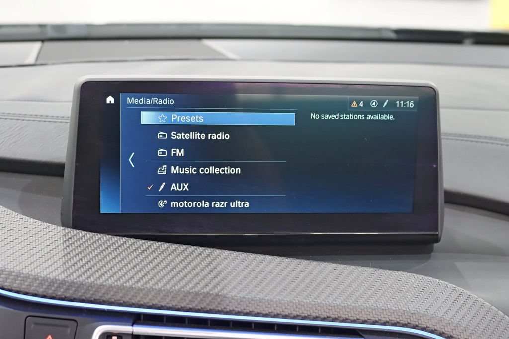 Used 2019 BMW i8 Roadster AWD/4WD image 21