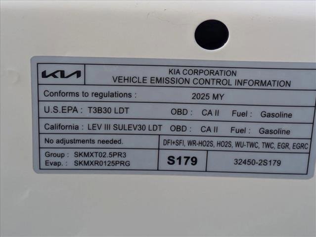 Used 2025 Kia Sportage EX w/ Premium Package image 26
