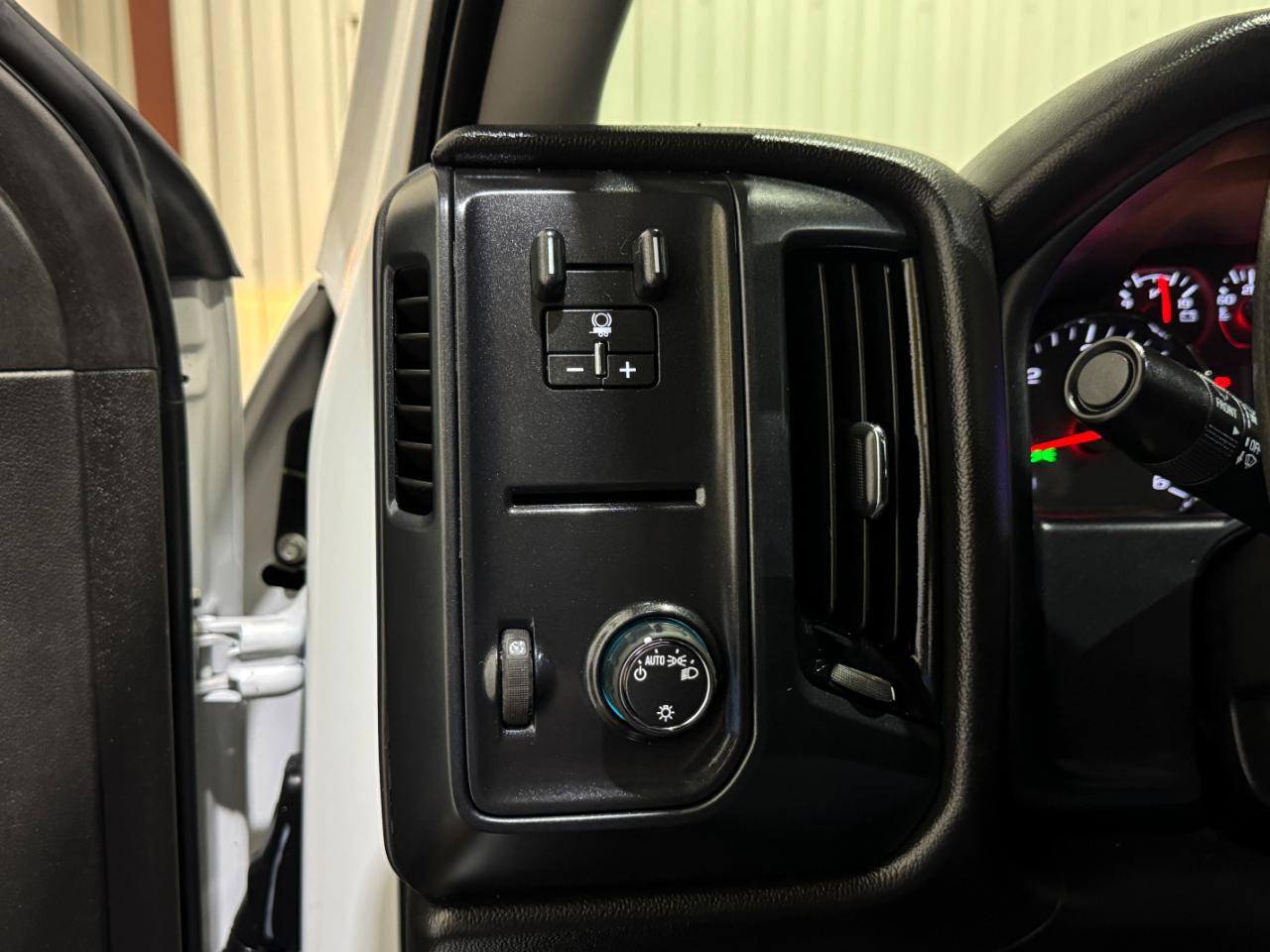 Used 2019 Chevrolet Silverado 2500 W/T w/ WT Convenience Package AWD/4WD image 23