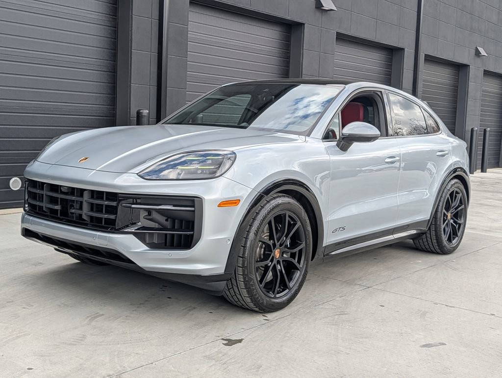 Certified 2025 Porsche Cayenne GTS image 1