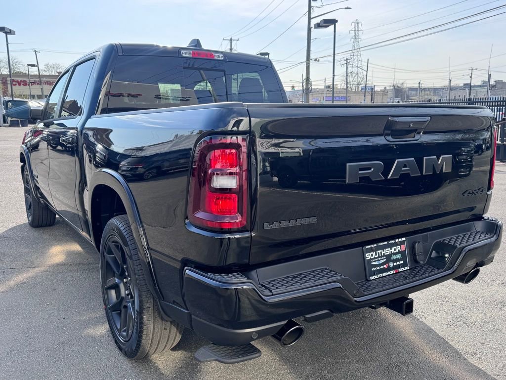 New 2026 RAM 1500 Laramie AWD/4WD image 5